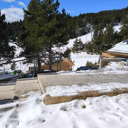 Cosy Isard P2000