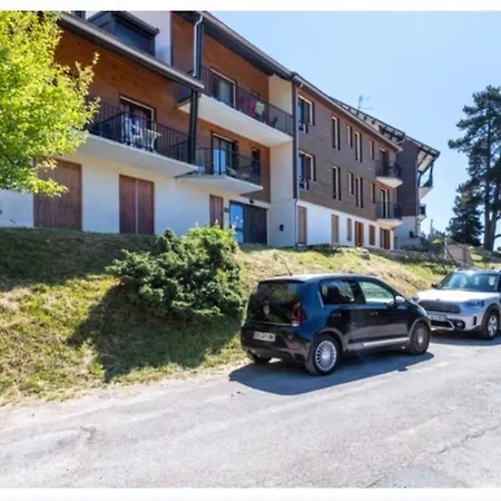 Cosy Isard P2000 Apartment